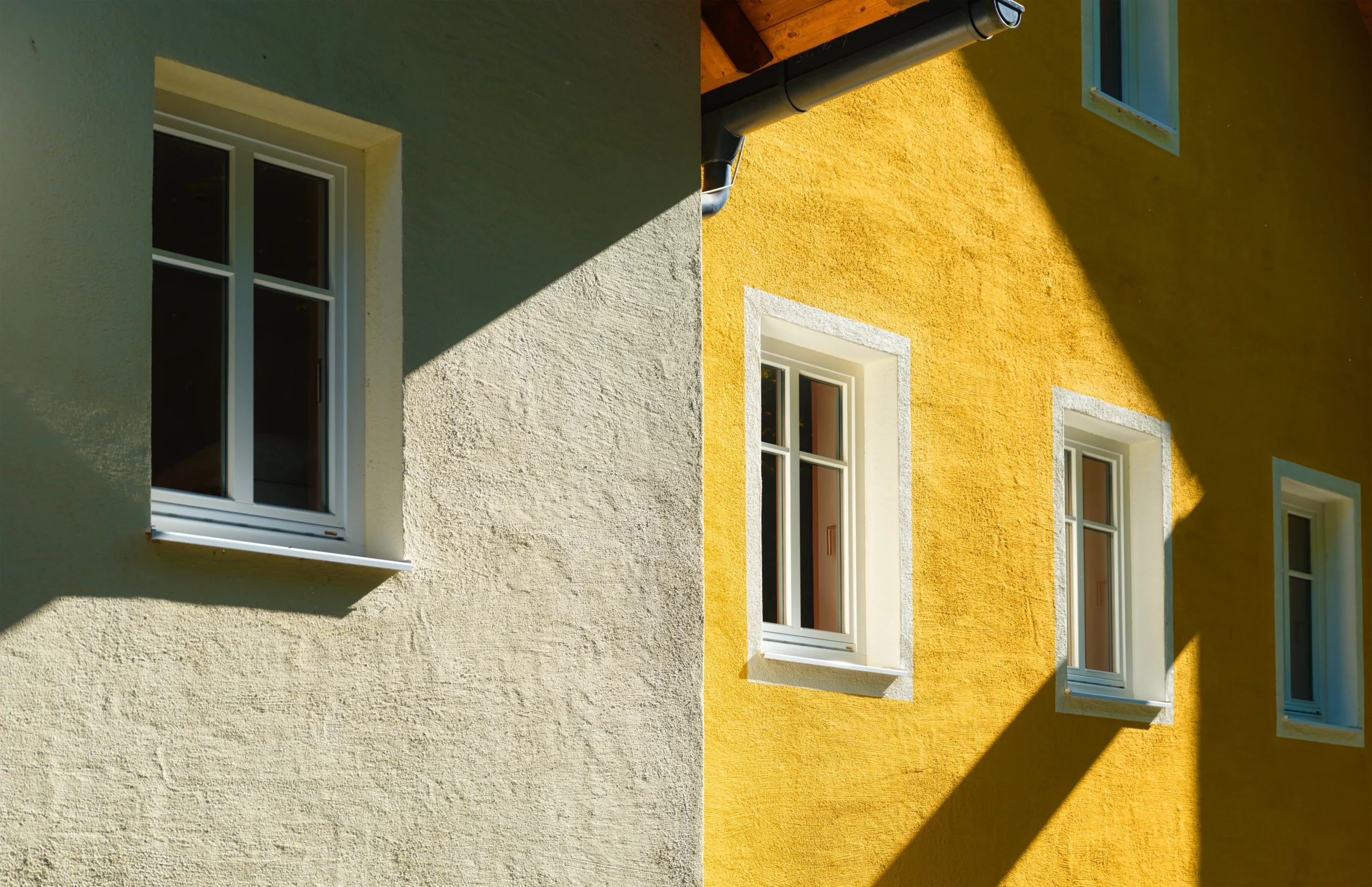 Bild från arbete med Fasadmålning i Falun hos JAFAR MÅLERI